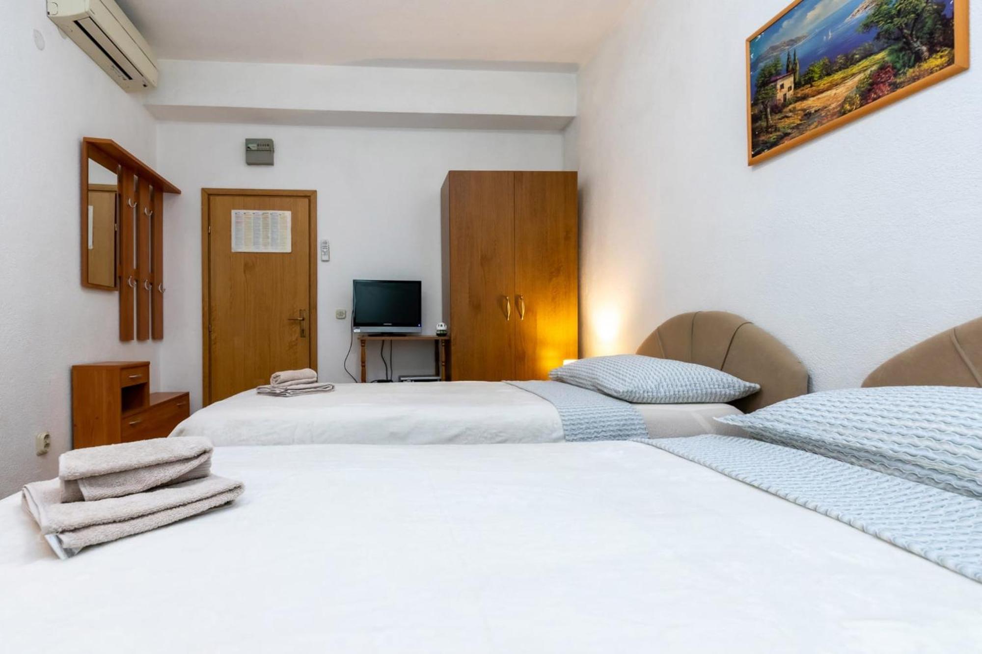 Apartments Dino คาชเตลา ภายนอก รูปภาพ