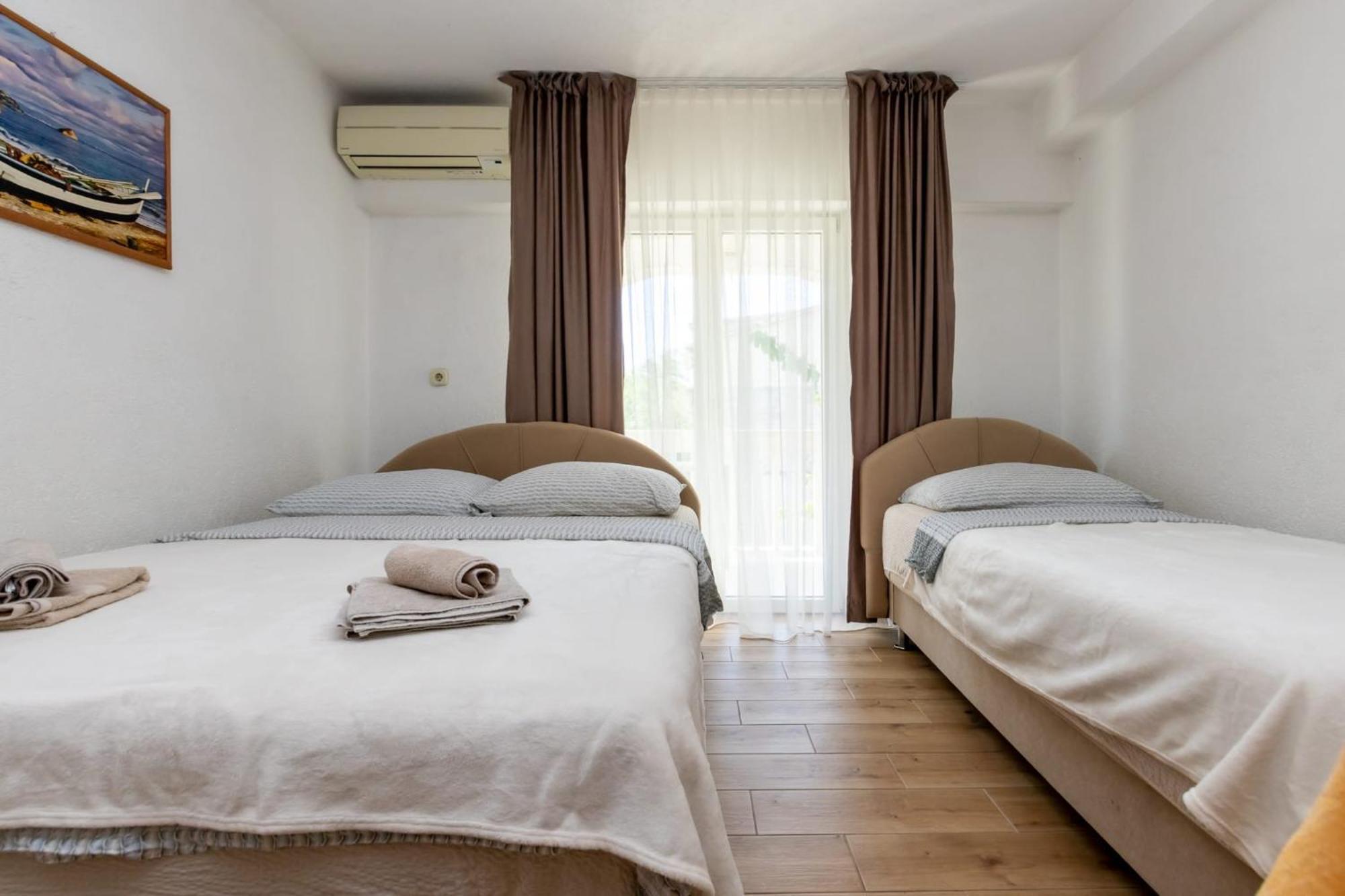 Apartments Dino คาชเตลา ภายนอก รูปภาพ
