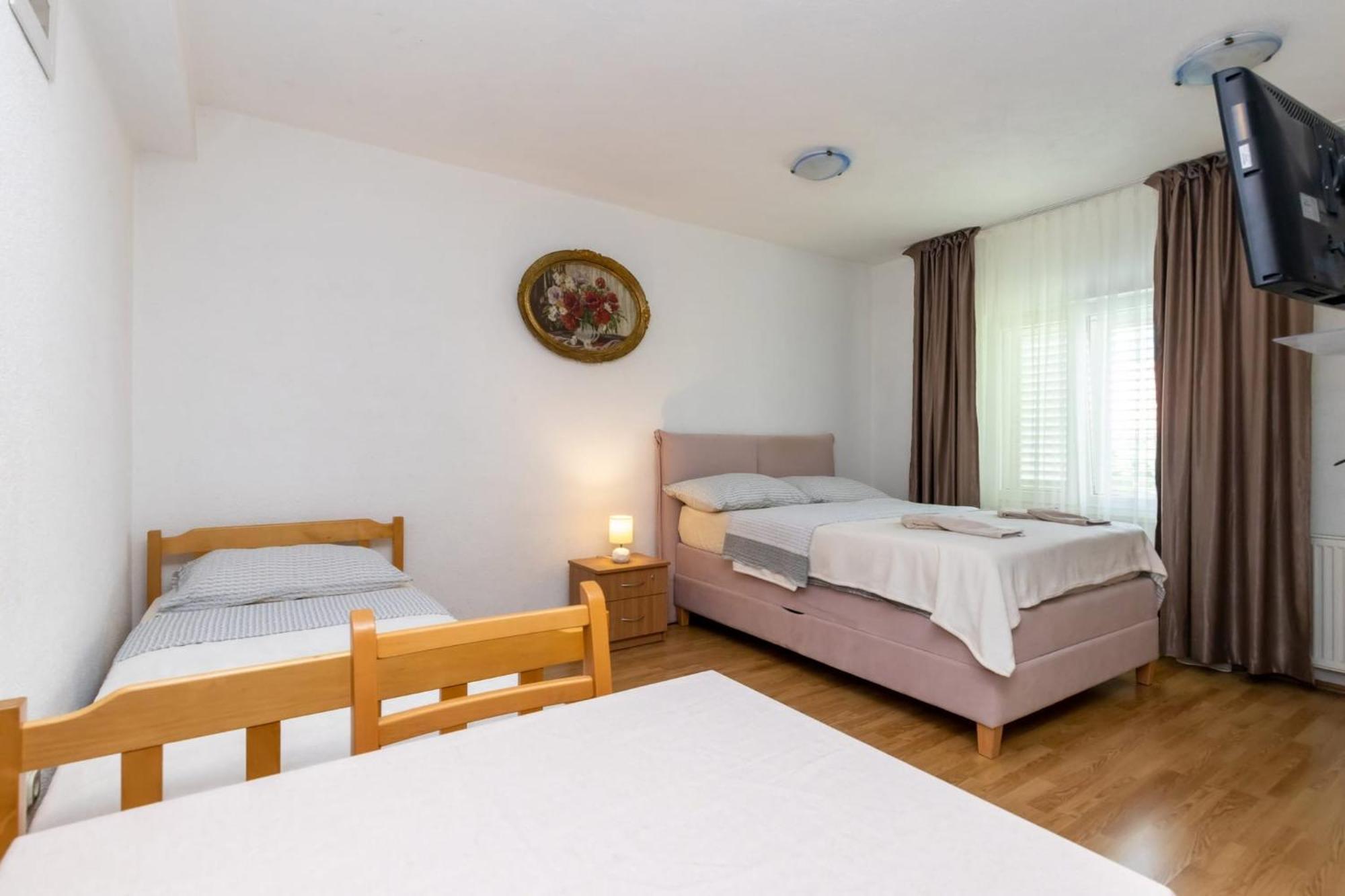 Apartments Dino คาชเตลา ภายนอก รูปภาพ