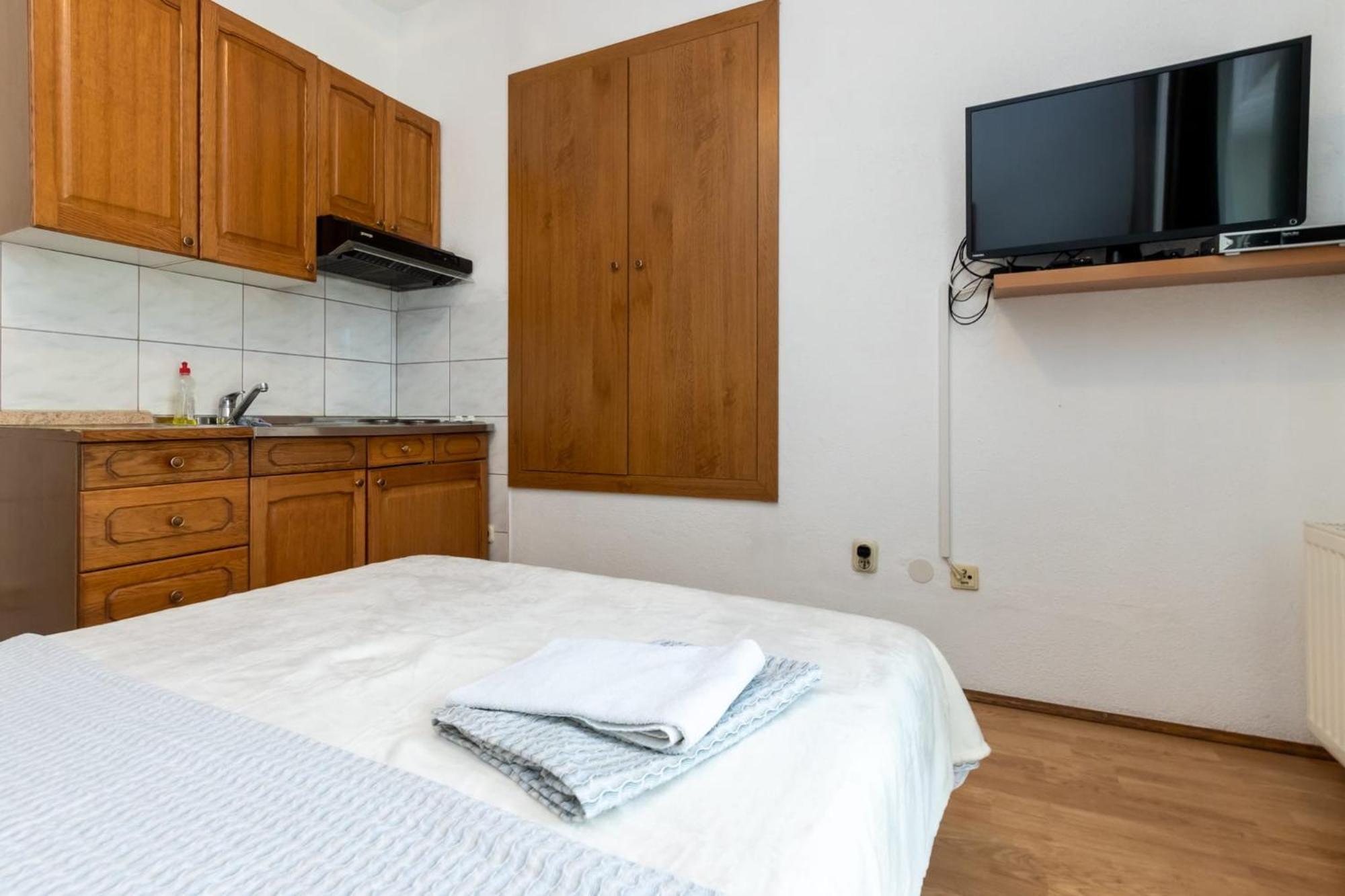 Apartments Dino คาชเตลา ภายนอก รูปภาพ