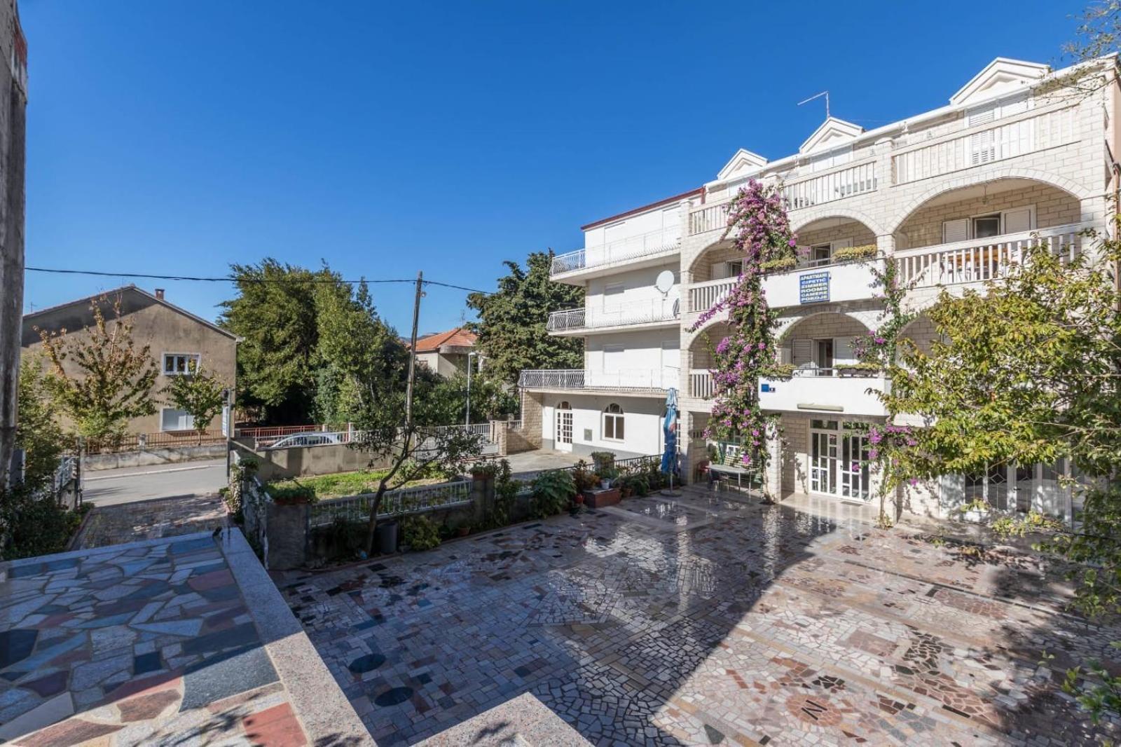 Apartments Dino คาชเตลา ภายนอก รูปภาพ