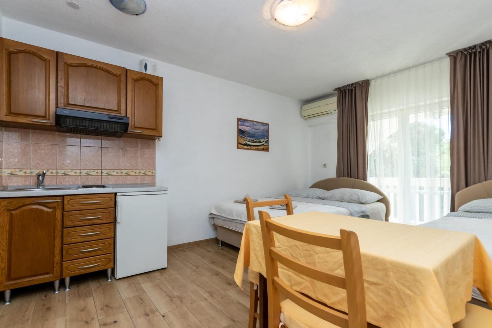 Apartments Dino คาชเตลา ภายนอก รูปภาพ