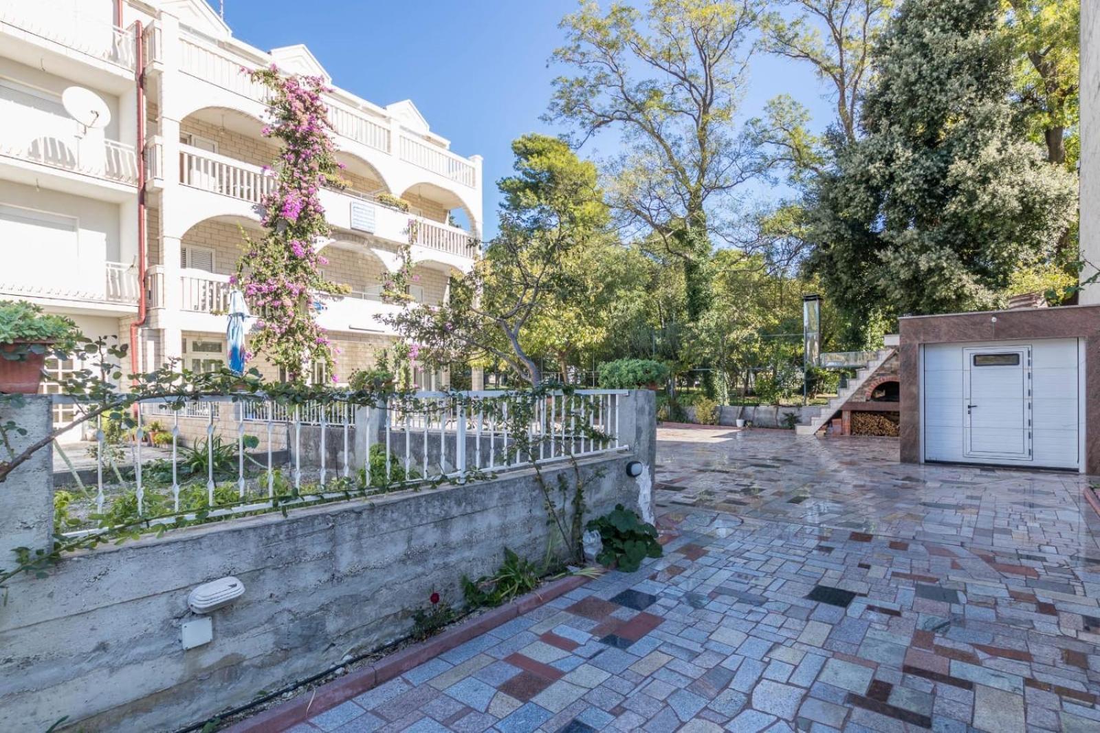 Apartments Dino คาชเตลา ภายนอก รูปภาพ