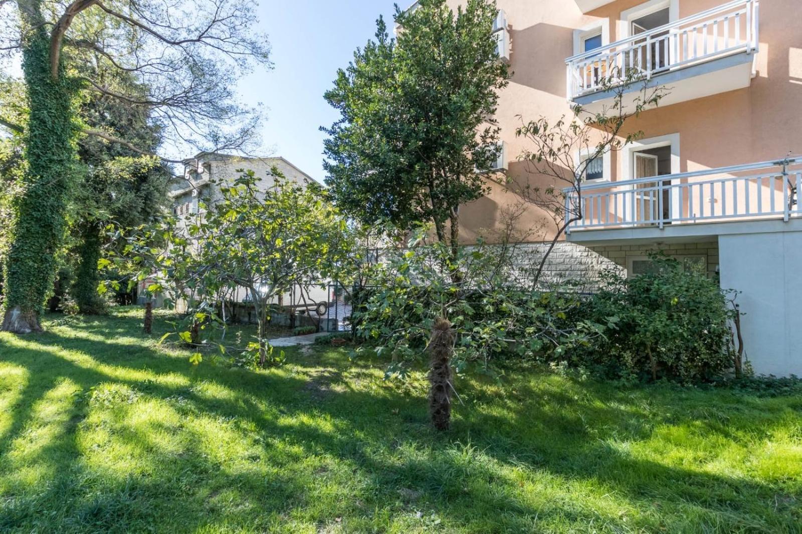 Apartments Dino คาชเตลา ภายนอก รูปภาพ