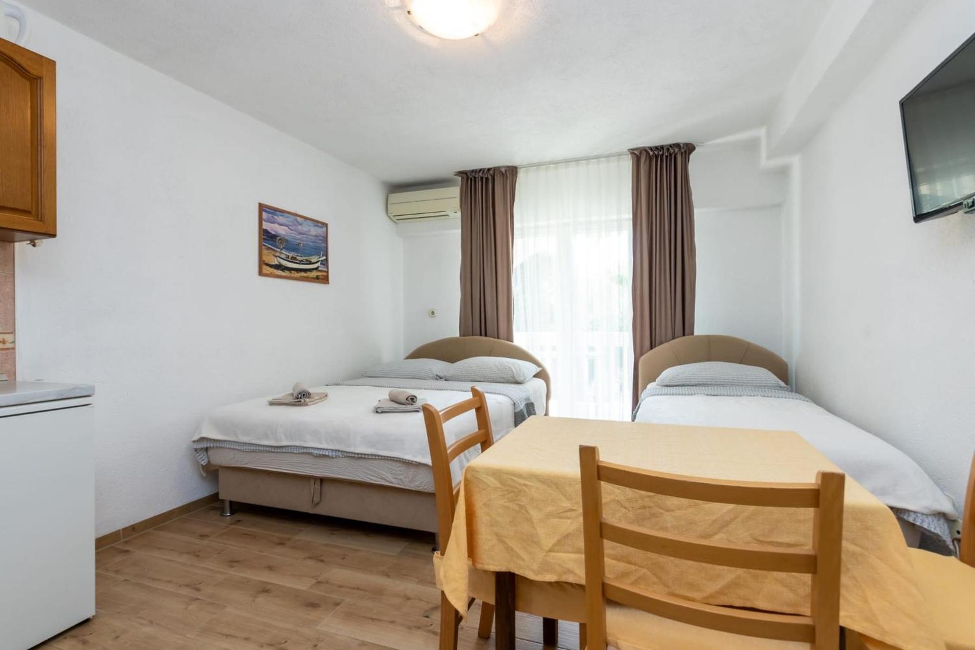 Apartments Dino คาชเตลา ภายนอก รูปภาพ